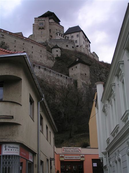 hrad z uliÄŤky
